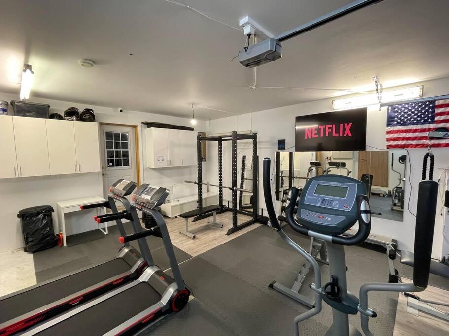 4-Bedroom Villa With Private Gym And Hot-Tub Reykjavík Zewnętrze zdjęcie